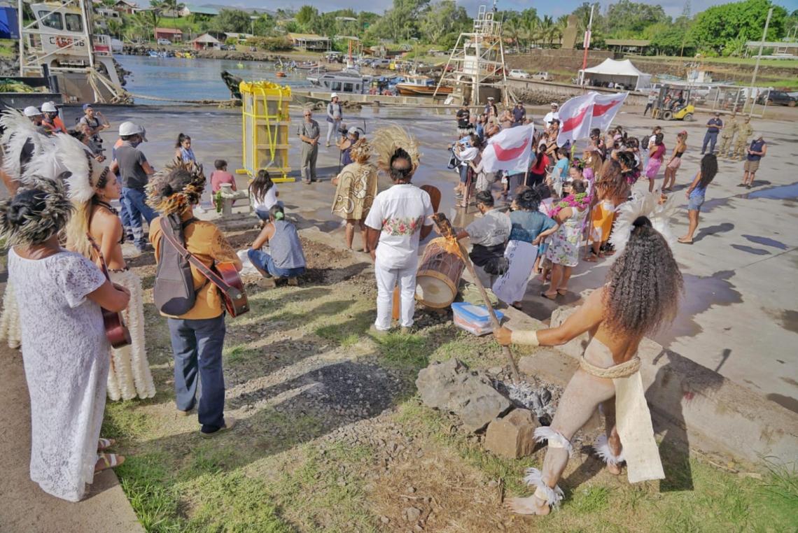 Llegada Moai Tau a Rapa Nui